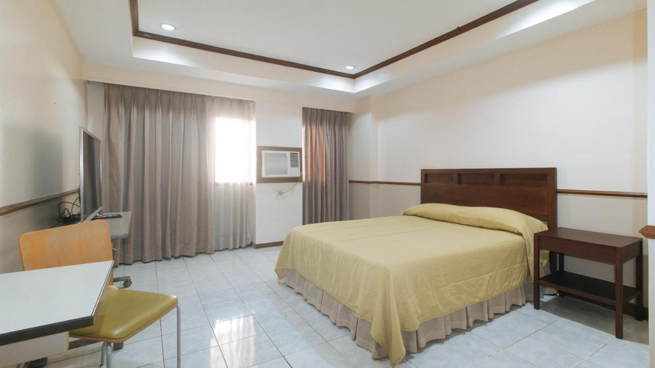 Garden Plaza Hotel Manila Zewnętrze zdjęcie