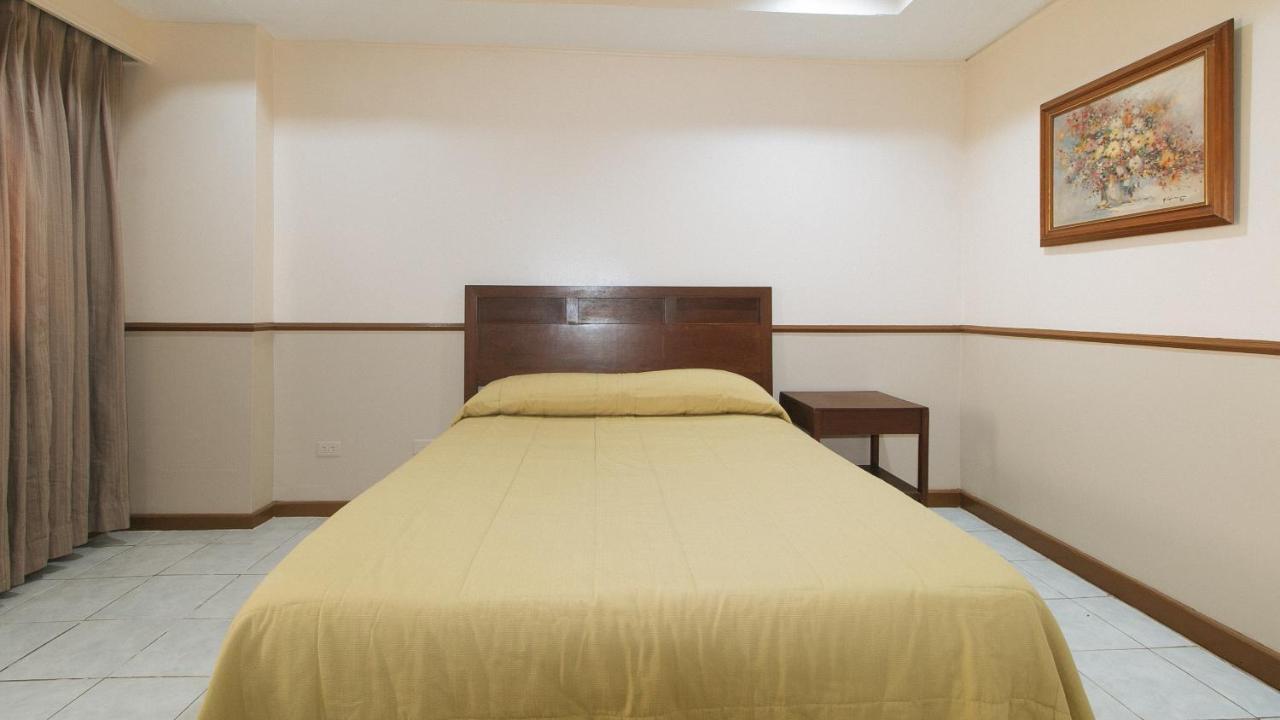 Garden Plaza Hotel Manila Zewnętrze zdjęcie