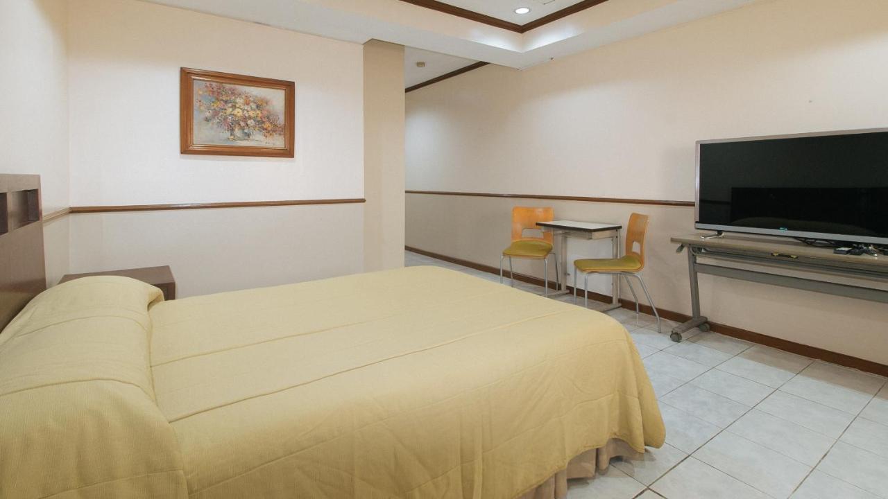 Garden Plaza Hotel Manila Zewnętrze zdjęcie