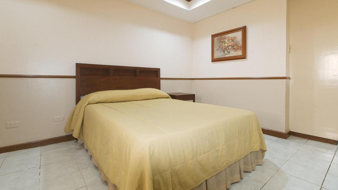 Garden Plaza Hotel Manila Zewnętrze zdjęcie